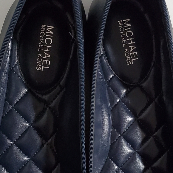 NEW Michael Kors navy blue flats - Picture 6 of 6
